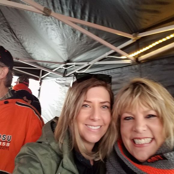 Meet your Posher, Debi - Picture 1 of 1